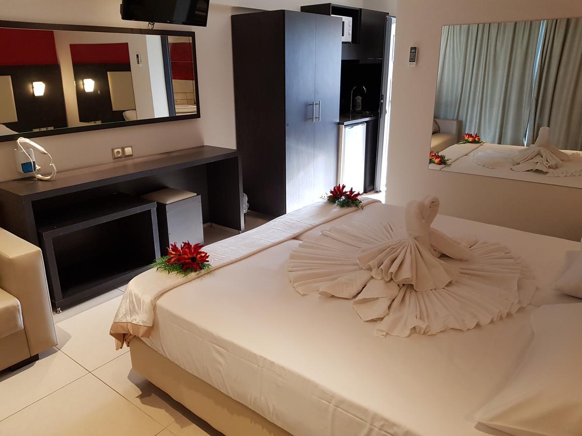 La Caretta Hotell Alykanas  Exteriör bild
